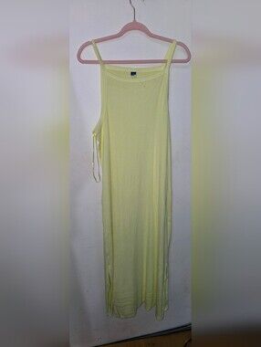Old Navy Pale Yellow Sleeveless Maxi Dress